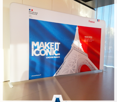 Tekstylna ścianka reklamowa