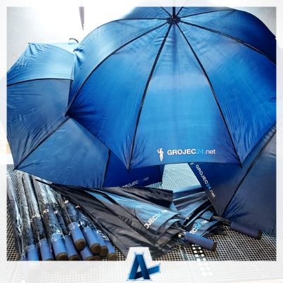 Jesienne upominki reklamowe – jak wyróżnić swoją markę w sezonie jesiennym?