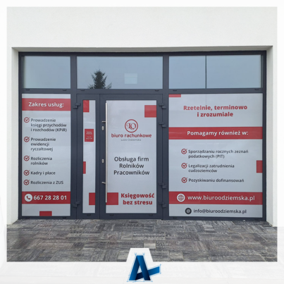 Oklejenie witryny Biura Rachunkowego w Chynowie